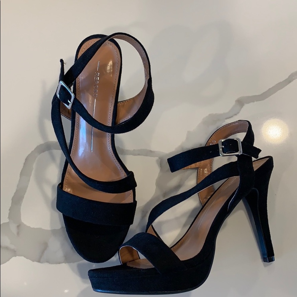 Report Lionel Strappy Sandals, Size 8.5